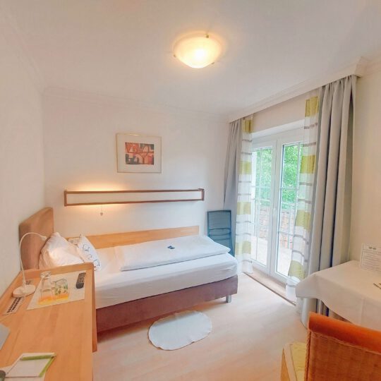 Fröhliches Einzelzimmer Nr. 23